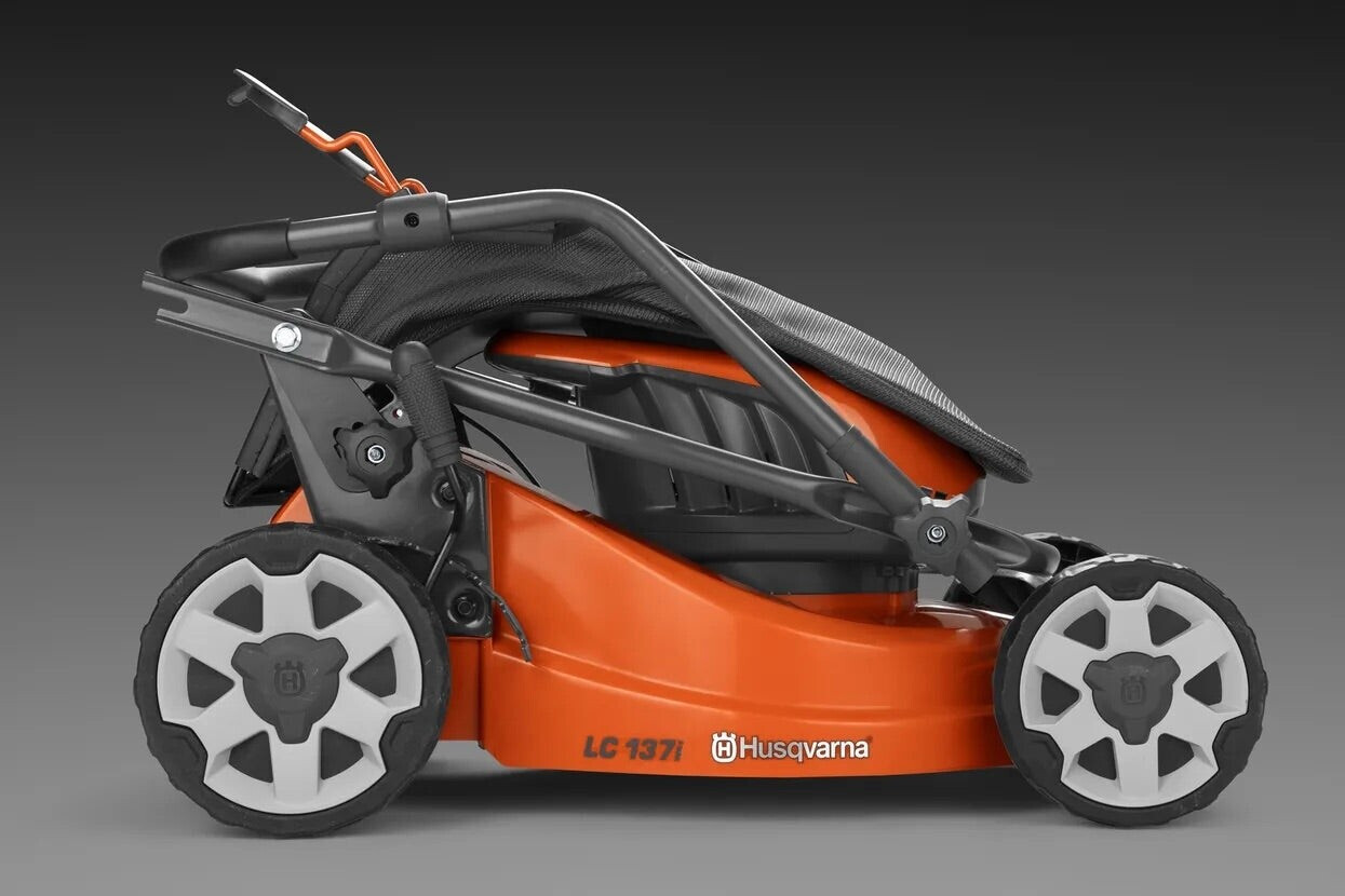Husqvarna LC 137i Set mit Akku und Ladegerät