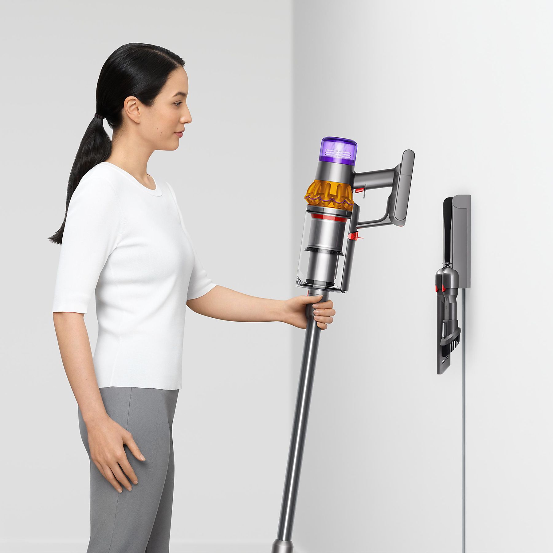 DYSON V15 Detect (2022) Stielsauger, Akkubetrieb, 660 Watt