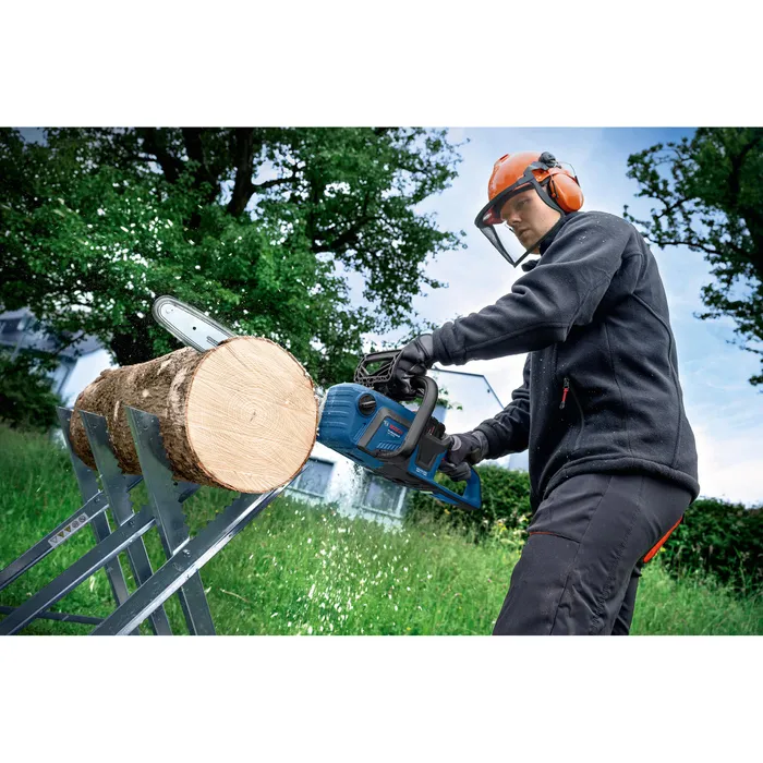 Bosch Professional GKE 18V-40 Akku-Kettensäge 40 cm ohne Akku/Lader