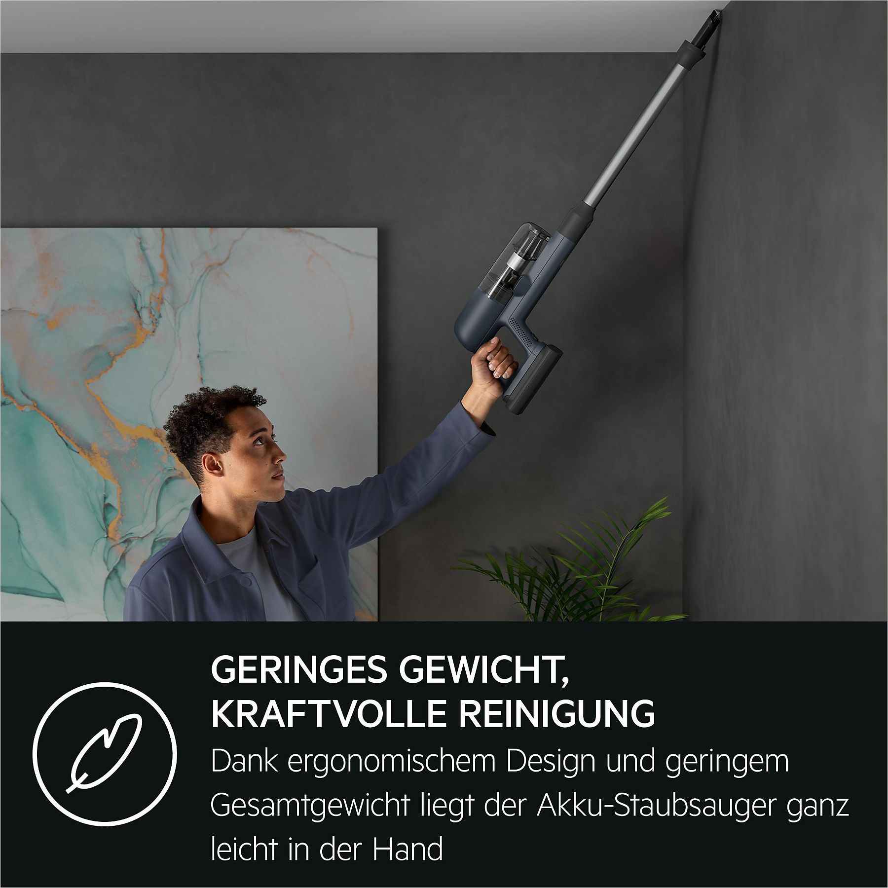 AEG ULTIMATE 7000 (AP71U142MM) Stielsauger, Akkubetrieb, 300 Watt