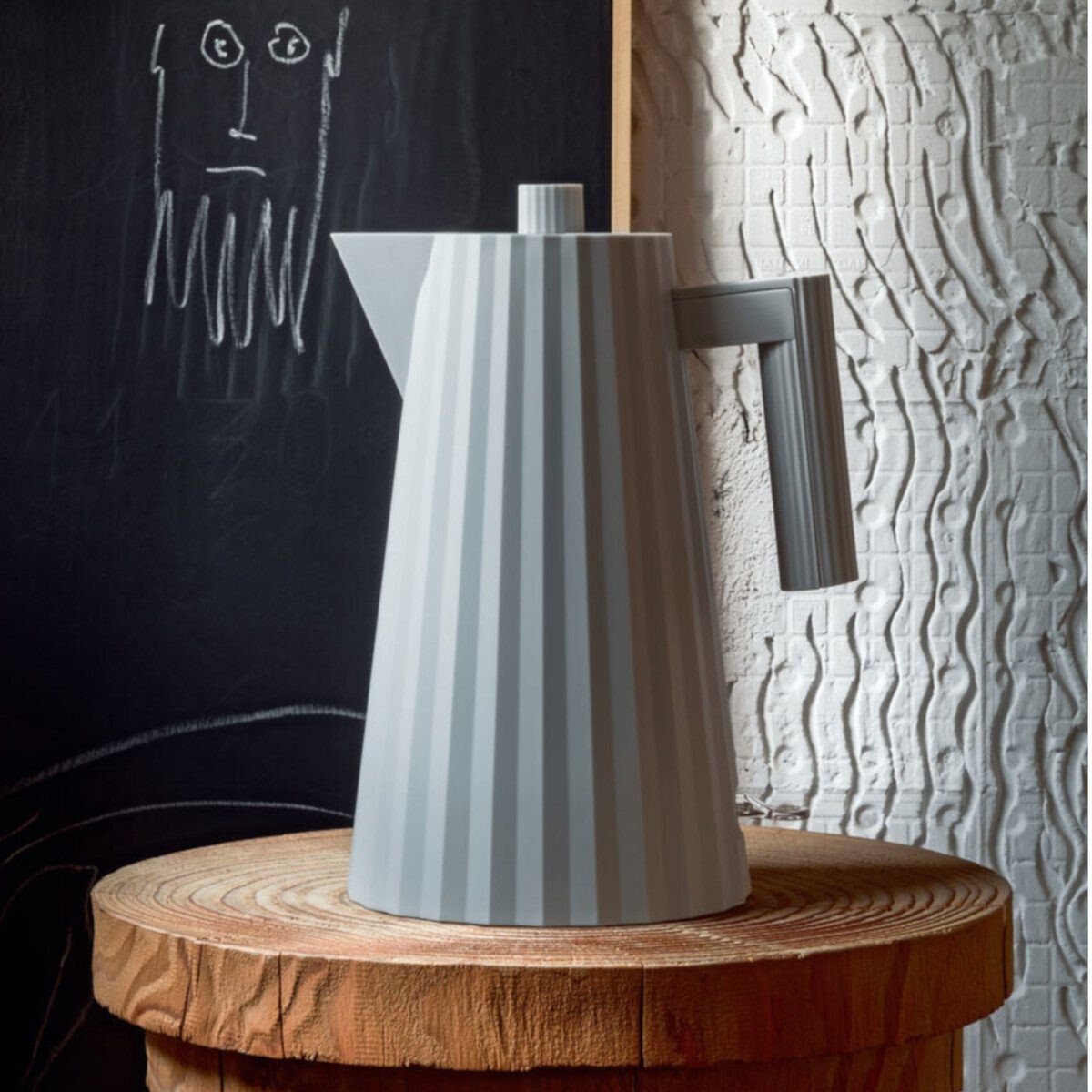 Alessi Plisseé Wasserkocher 1,7l grau