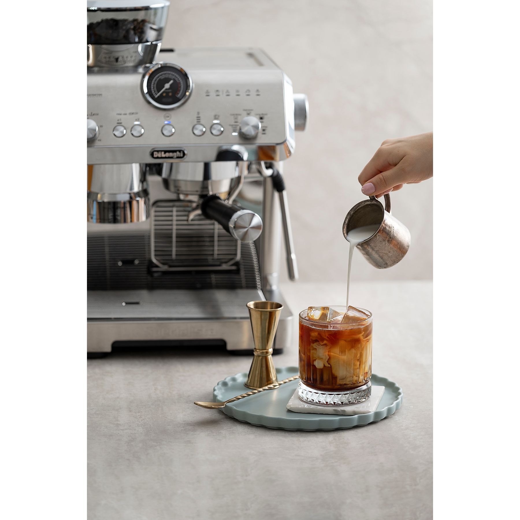 DELONGHI La Specialista Opera Cold Brew EC9555.M - 15 Mahlgrade und Smart-Tamping-Station, Siebträger Espressomaschine Metall