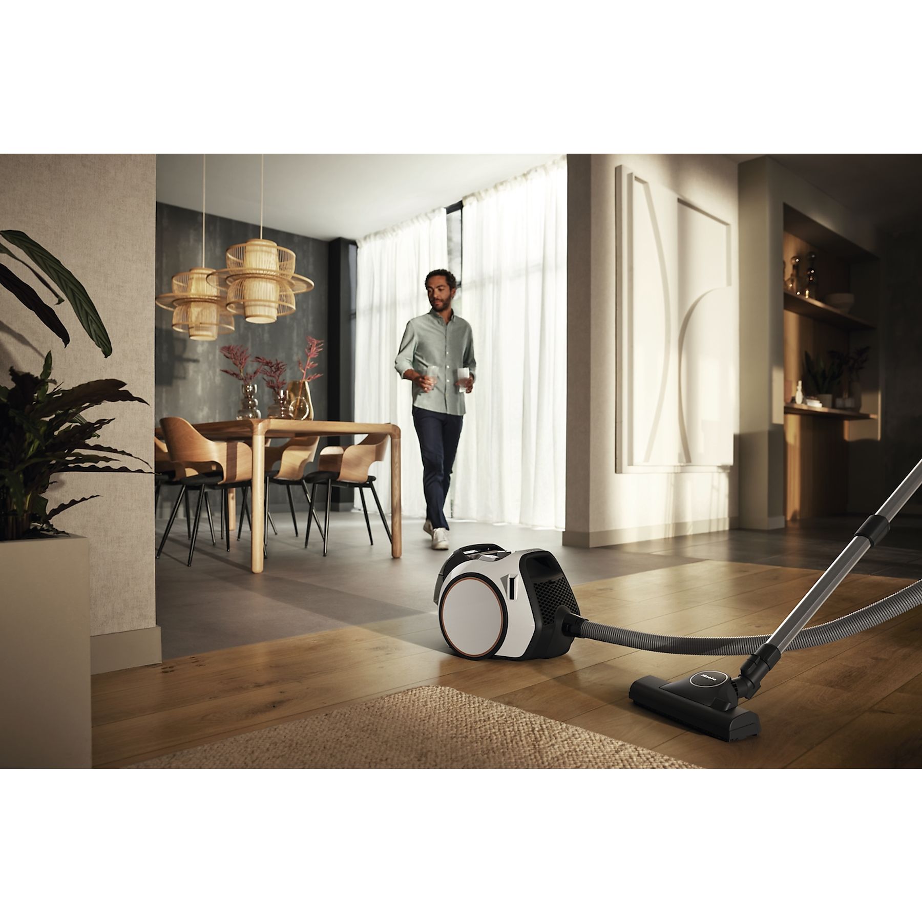 MIELE Boost CX1 125 Edition Staubsauger, maximale Leistung: 890 Watt