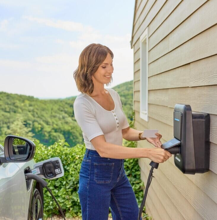 Hager XVR111S witty one Ladestation, Wallbox, 11kW, IP54, mit Ladesteckdose Typ 2 anthrazit