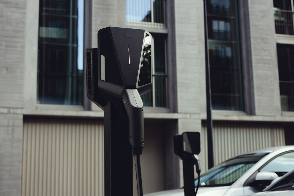 Easee Charge Max 22 kW Typ 2 Steckdose Wallbox-10233
