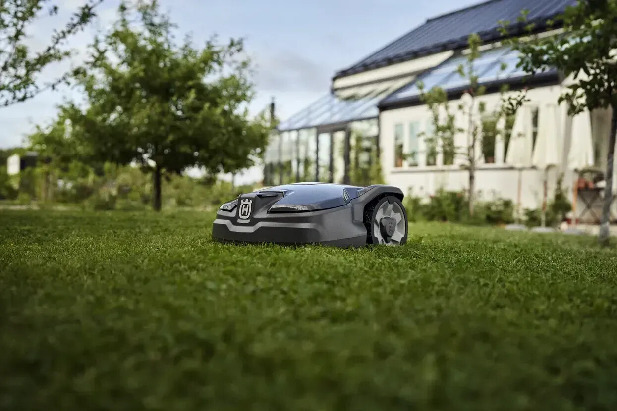 Husqvarna Automower 305 inkl. Installationskit