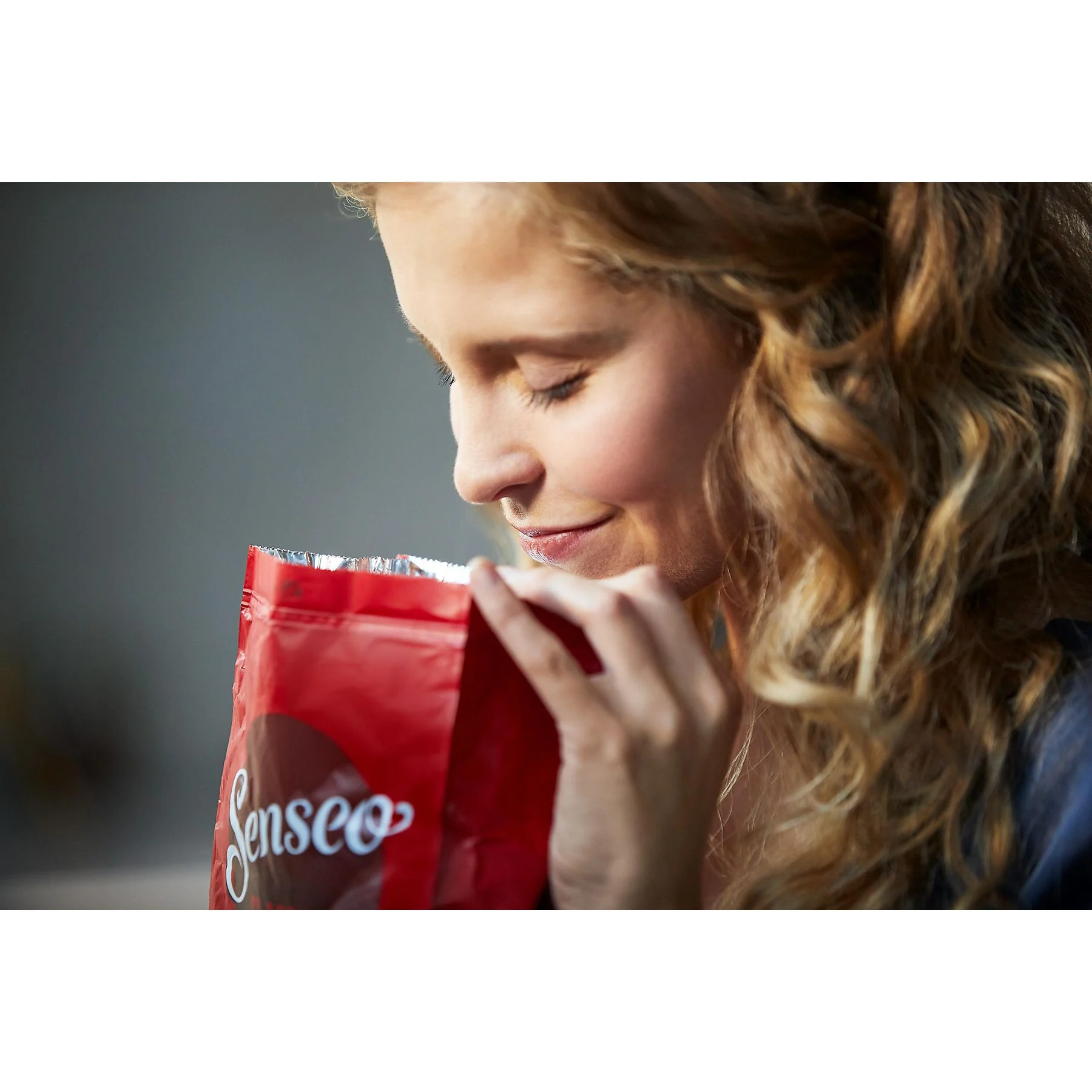 PHILIPS SENSEO® HD6592/64 Switch 2in1 Pad- und Filterkaffeemaschine, Klavierlackschwarz