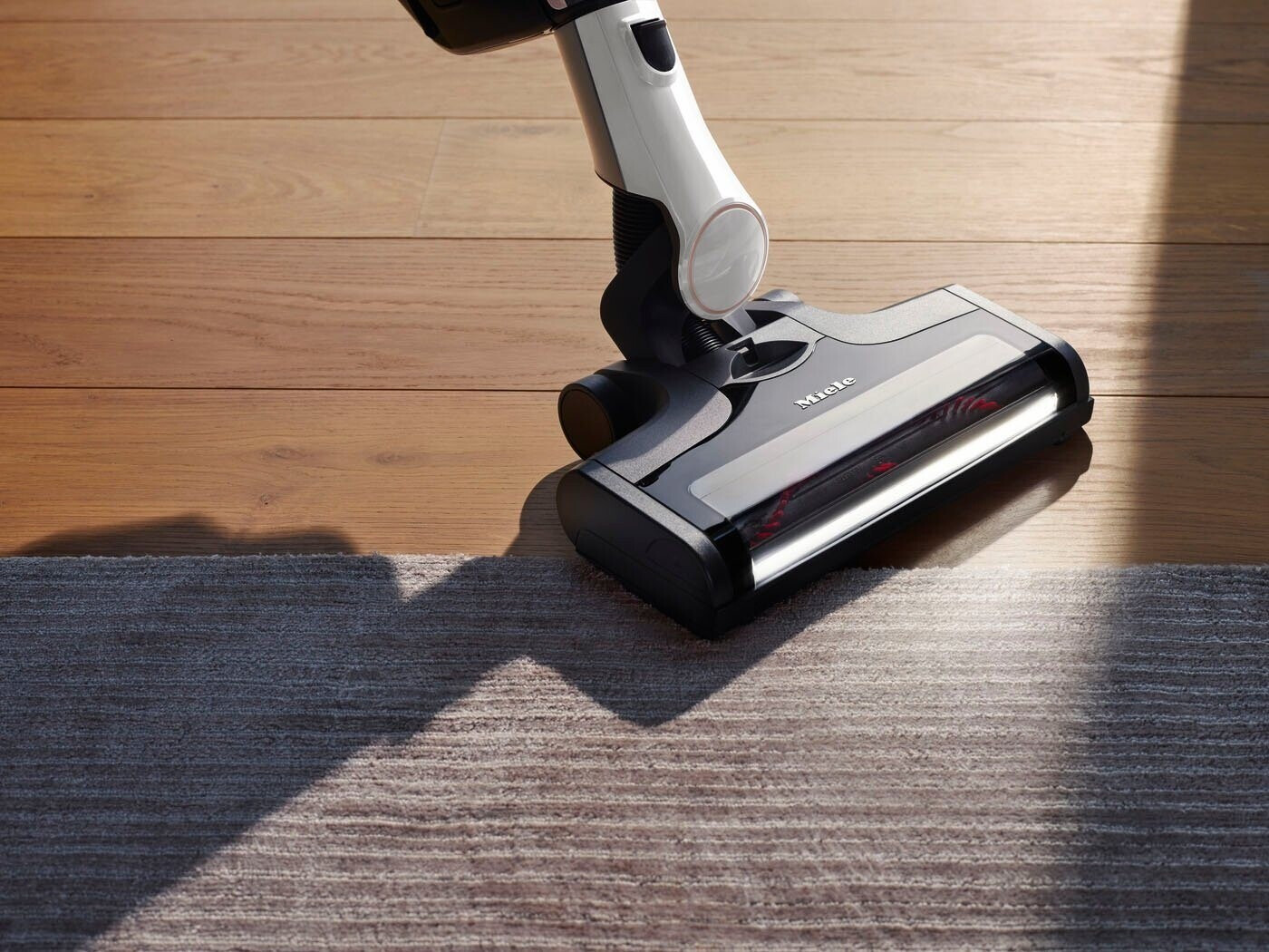 Miele Triflex HX2 CarCare lotosweiß SOML5
